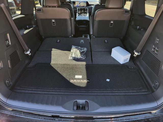 Photo of 2025 Black Nissan Armada