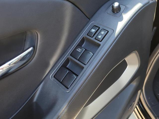 Photo of 2024 Black Nissan Frontier