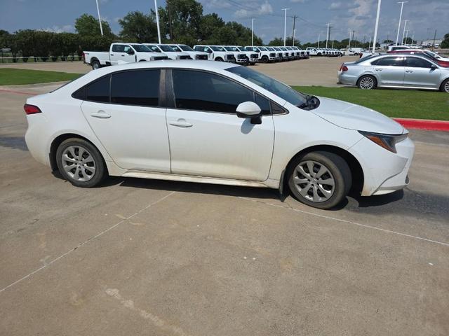 Photo of 2020 White Toyota Corolla