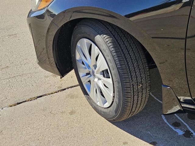 Photo of 2025 Black Nissan Sentra