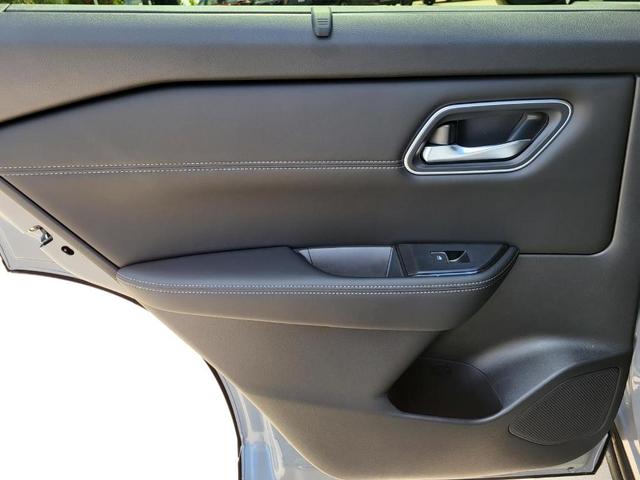 Photo of 2025 Boulder Gray Metallic Nissan Rogue