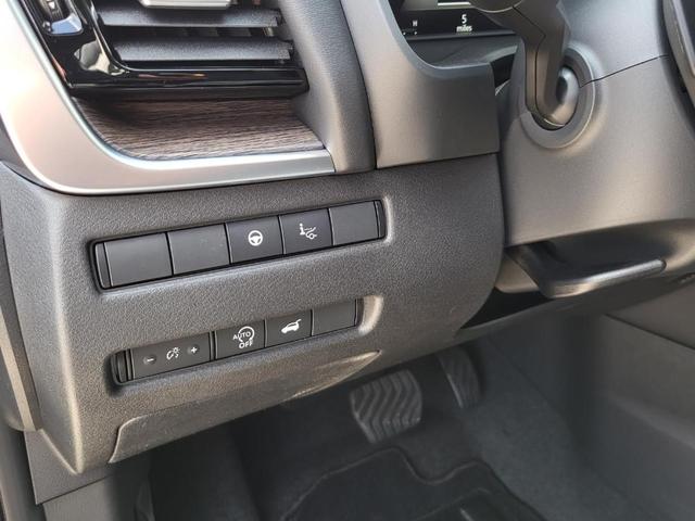 Photo of 2025 Boulder Gray Metallic Nissan Rogue