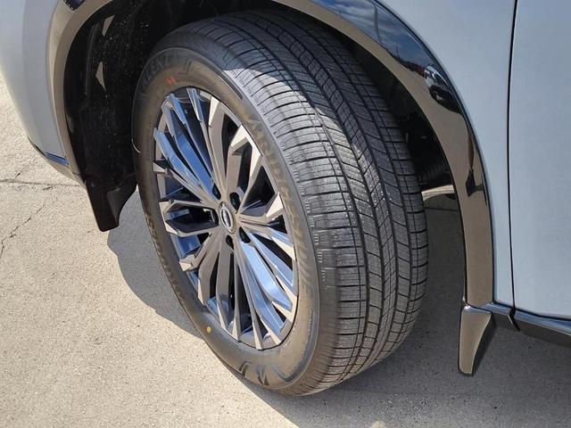 Photo of 2025 Boulder Gray Metallic Nissan Rogue