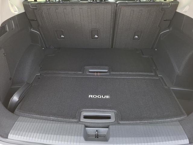 Photo of 2025 Boulder Gray Metallic Nissan Rogue