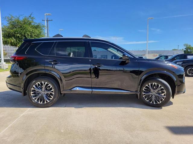 Photo of 2025 Black Nissan Rogue