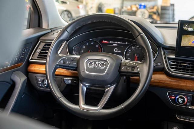 Photo of 2023 Brilliant Black Audi Q5