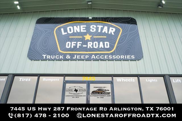 Photo of 2024 Black Metallic Ford Edge