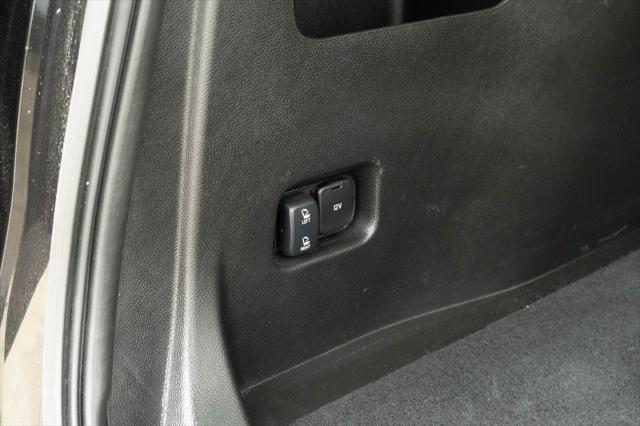 Photo of 2024 Black Metallic Ford Edge