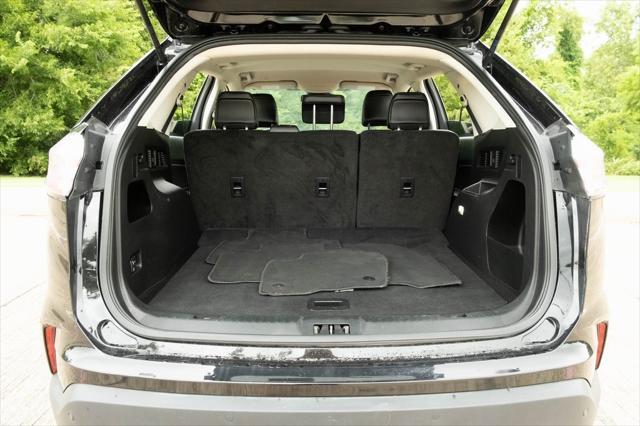 Photo of 2024 Black Metallic Ford Edge