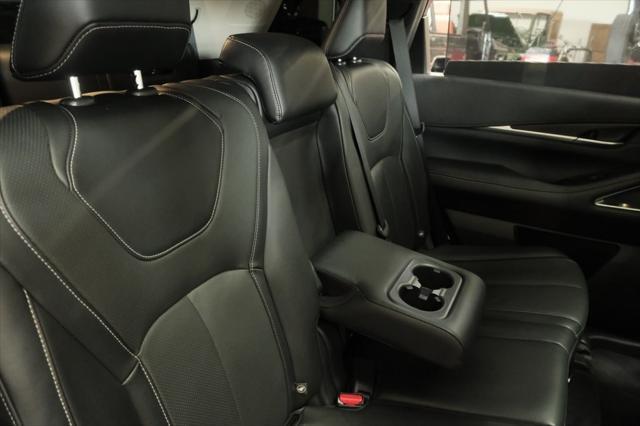Photo of 2022 Mineral Black INFINITI QX60