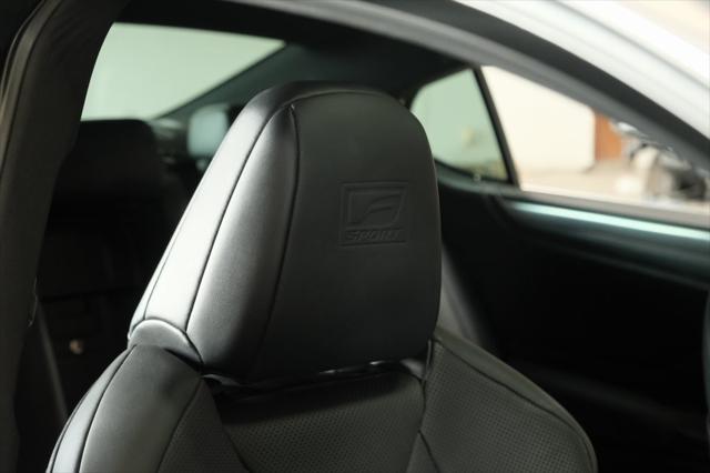 Photo of 2020 Silver Lexus ES 350