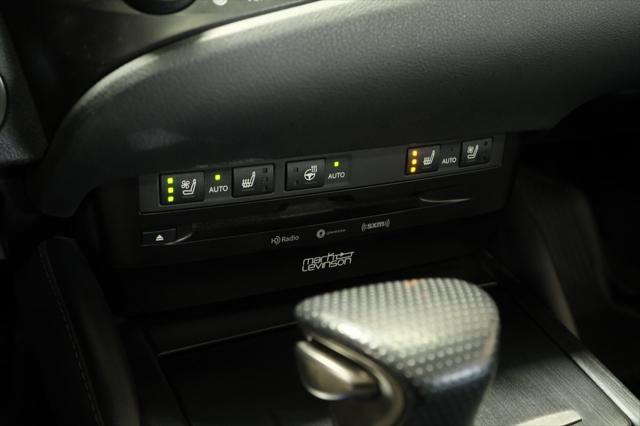 Photo of 2020 Silver Lexus ES 350