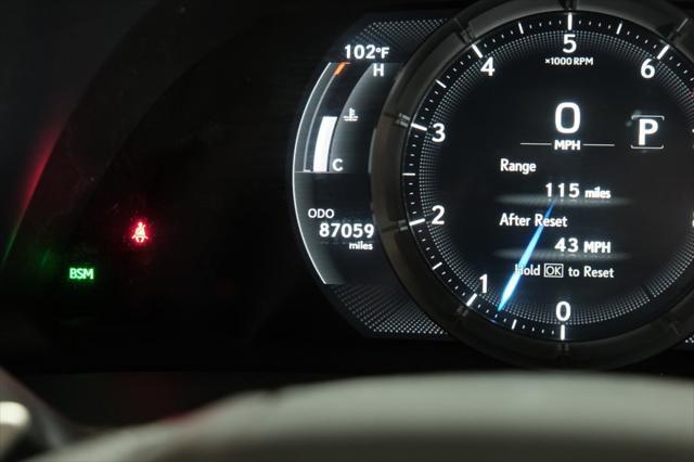 Photo of 2020 Silver Lexus ES 350