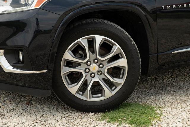 Photo of 2020 Midnight Blue Metallic Chevrolet Traverse