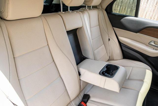 Photo of 2021 Brilliant Blue Metallic Mercedes-Benz GLE 350