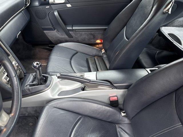 Photo of 2005 Atlas Gray Metallic Porsche 911