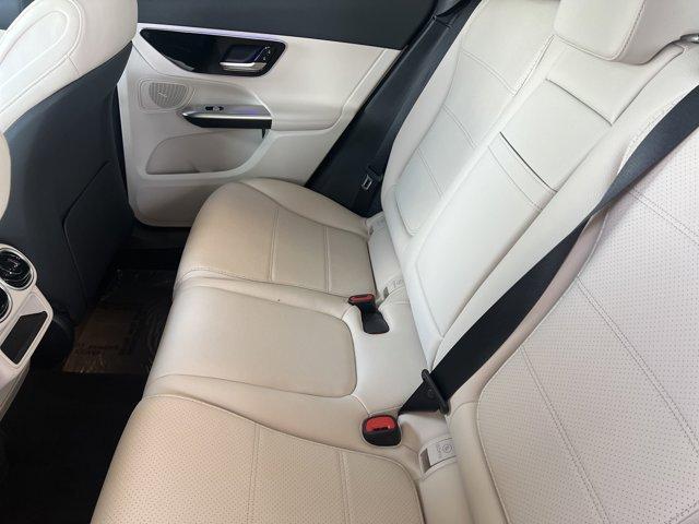 Photo of 2025 Polar White Mercedes-Benz GLC 300