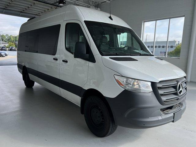 Photo of 2024 Arctic White Mercedes-Benz Sprinter 2500