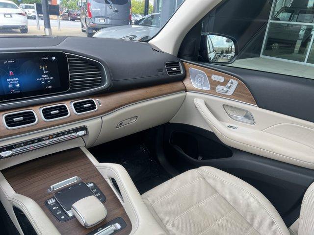Photo of 2021 Black Mercedes-Benz GLS 450