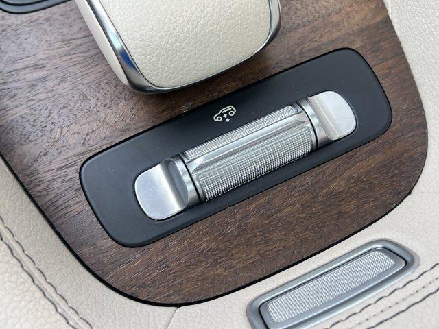 Photo of 2021 Black Mercedes-Benz GLS 450