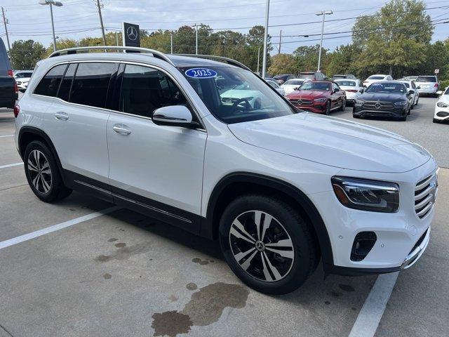 Photo of 2025 Polar White Mercedes-Benz GLB 250