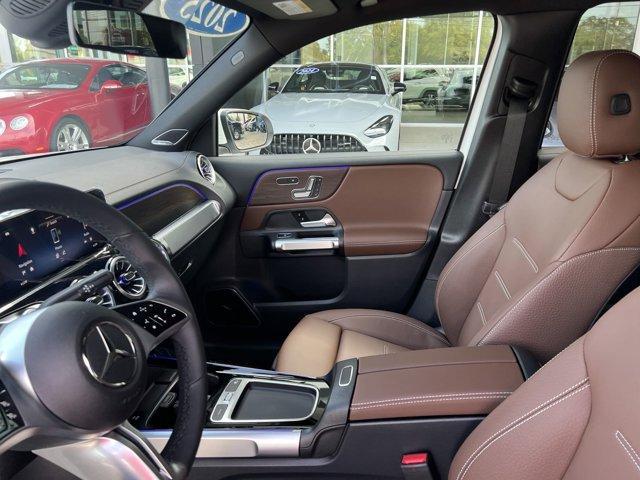Photo of 2025 Polar White Mercedes-Benz GLB 250