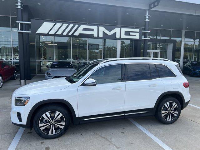 Photo of 2025 Polar White Mercedes-Benz GLB 250