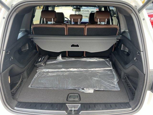 Photo of 2025 Polar White Mercedes-Benz GLB 250