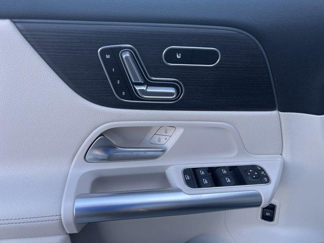 Photo of 2025 Midnight Black Mercedes-Benz GLA 250