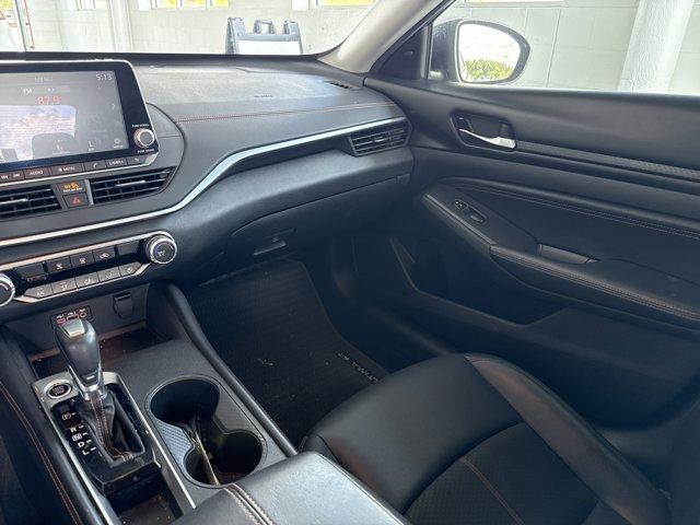 Photo of 2020 Gun Metallic Nissan Altima