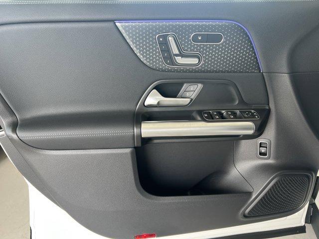 Photo of 2025 Polar White Mercedes-Benz GLA 250