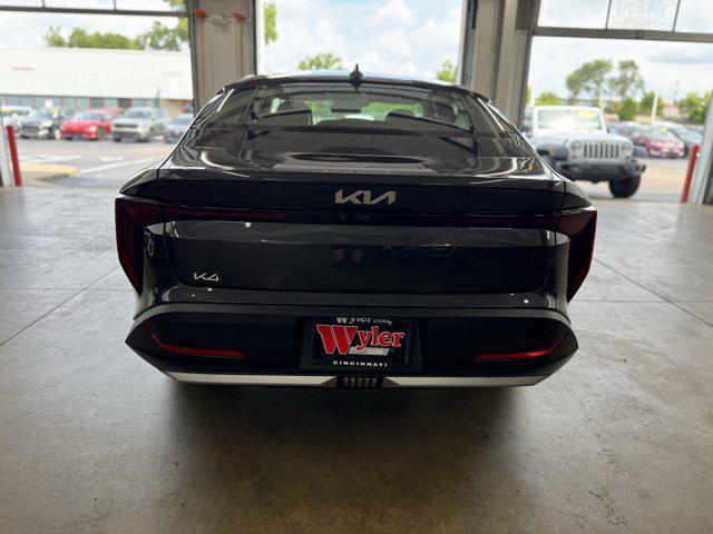 Photo of 2025 Gray Kia K4
