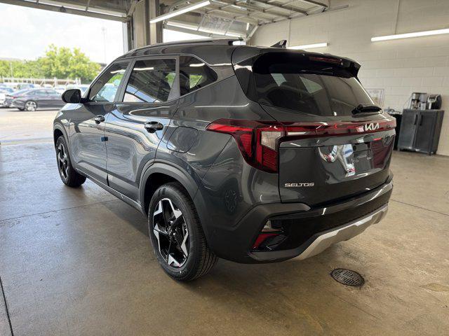 Photo of 2026 Gray Kia Seltos