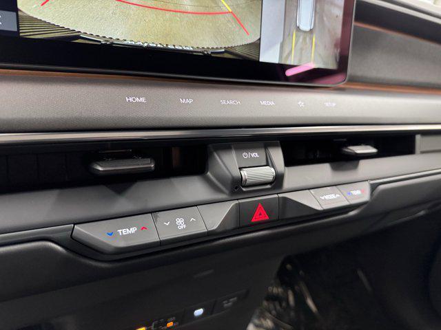Photo of 2026 Glacial White Pearl Kia EV9