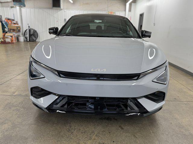 Photo of 2025 Wolf Gray Kia EV6