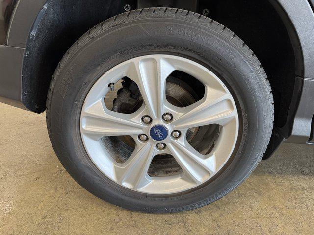 Photo of 2013 TUXEDO BLACK METALLIC Ford Escape