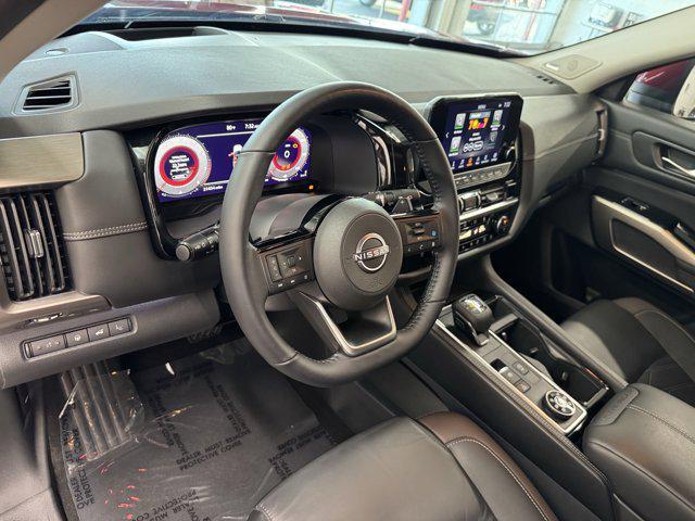 Photo of 2023 Scarlet Ember Tintcoat Nissan Pathfinder