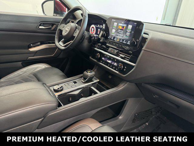 Photo of 2023 Scarlet Ember Tintcoat Nissan Pathfinder