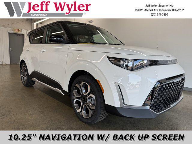Photo of 2025 Clear White Kia Soul