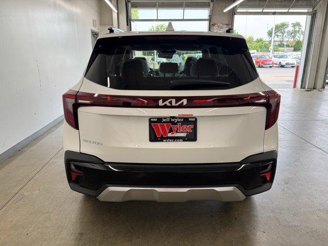 Photo of 2026 Snow White Kia Seltos