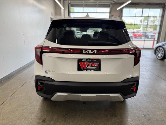 Photo of 2026 Snow White Kia Seltos