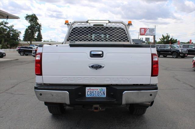 Photo of 2015 Oxford White Ford F-350
