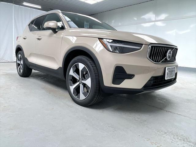 2025 Volvo XC40