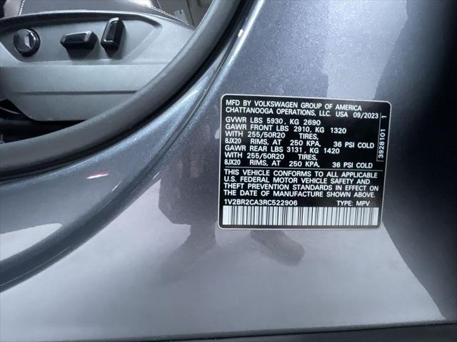 Photo of 2024 Platinum Gray Metallic Volkswagen Atlas