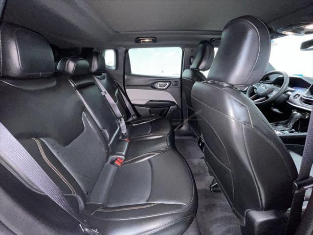 Photo of 2023 Diamond Black Crystal Pearlcoat Jeep Compass
