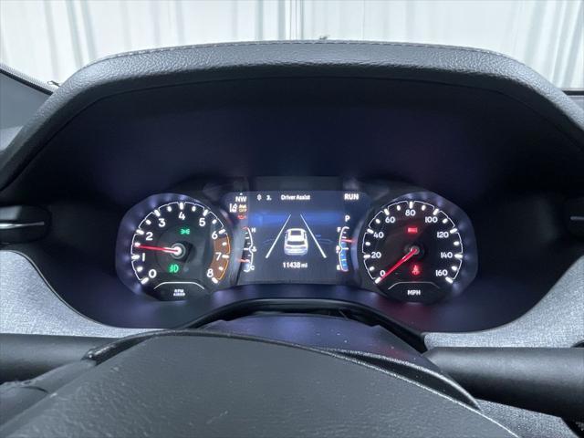 Photo of 2023 Diamond Black Crystal Pearlcoat Jeep Compass