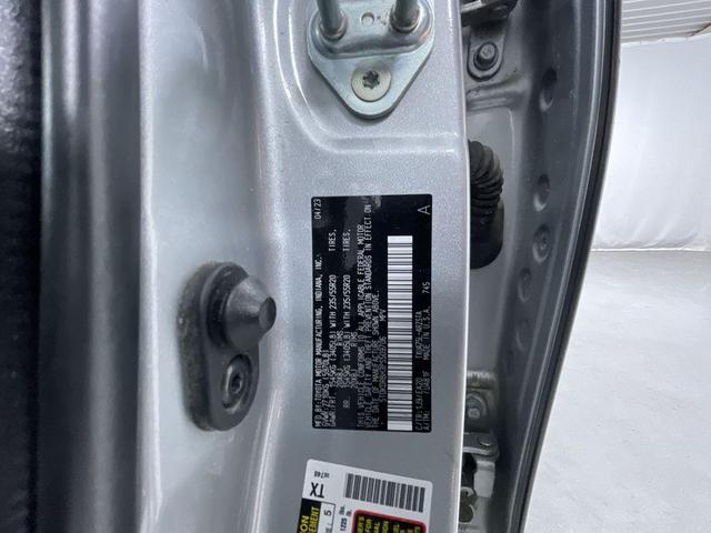 Photo of 2023 Celestial Silver Metallic Toyota Highlander