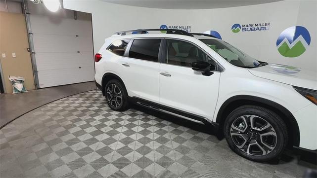 Photo of 2025 Crystal White Pearl Subaru Ascent