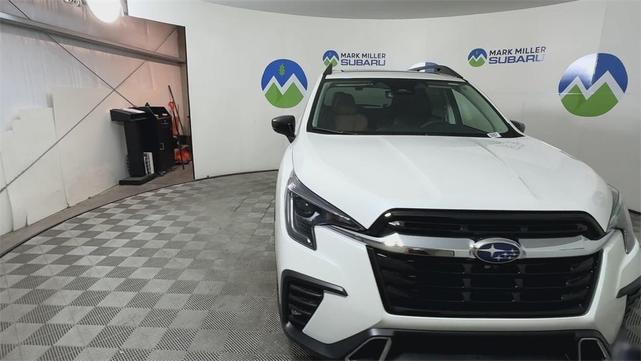 Photo of 2025 Crystal White Pearl Subaru Ascent