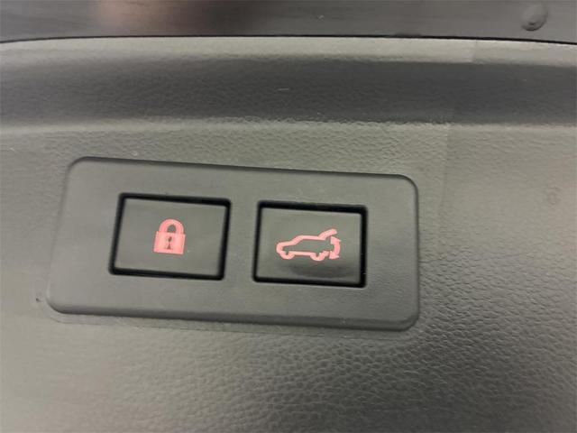 Photo of 2020 Crystal Black Silica Subaru Outback